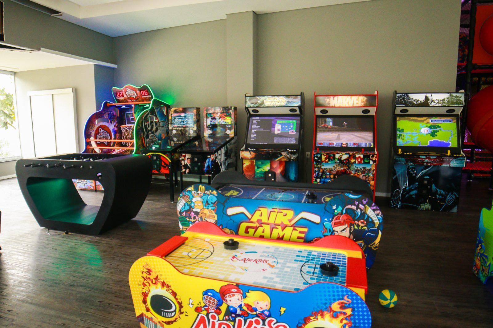 Gameroom: 12 quartos com espaço para videogames e salas de jogos incríveis!