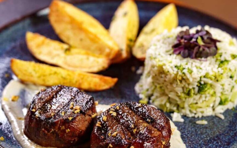 Filé Mignon ao molho gorgonzola